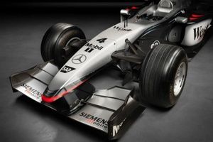 El McLaren MP4-17A de Raikkonen se subasta por 1,4 millones de euros