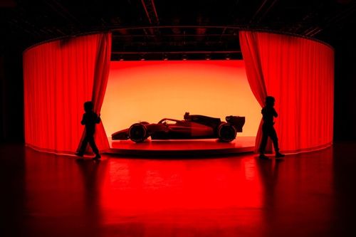 As&iacute; fue la presentaci&oacute;n de la decoraci&oacute;n del RS26 de Audi F1; vuelve a verla