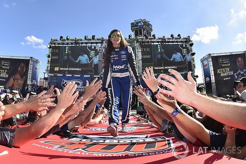 Danica Patrick, Stewart-Haas Racing Ford