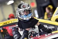 Kevin Harvick logra la pole en Richmond con Suárez en 5°