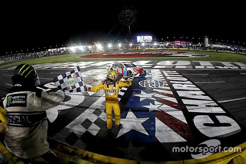 Race winner Kyle Busch, Joe Gibbs Racing, Toyota Camry M&M's Red White & Blue