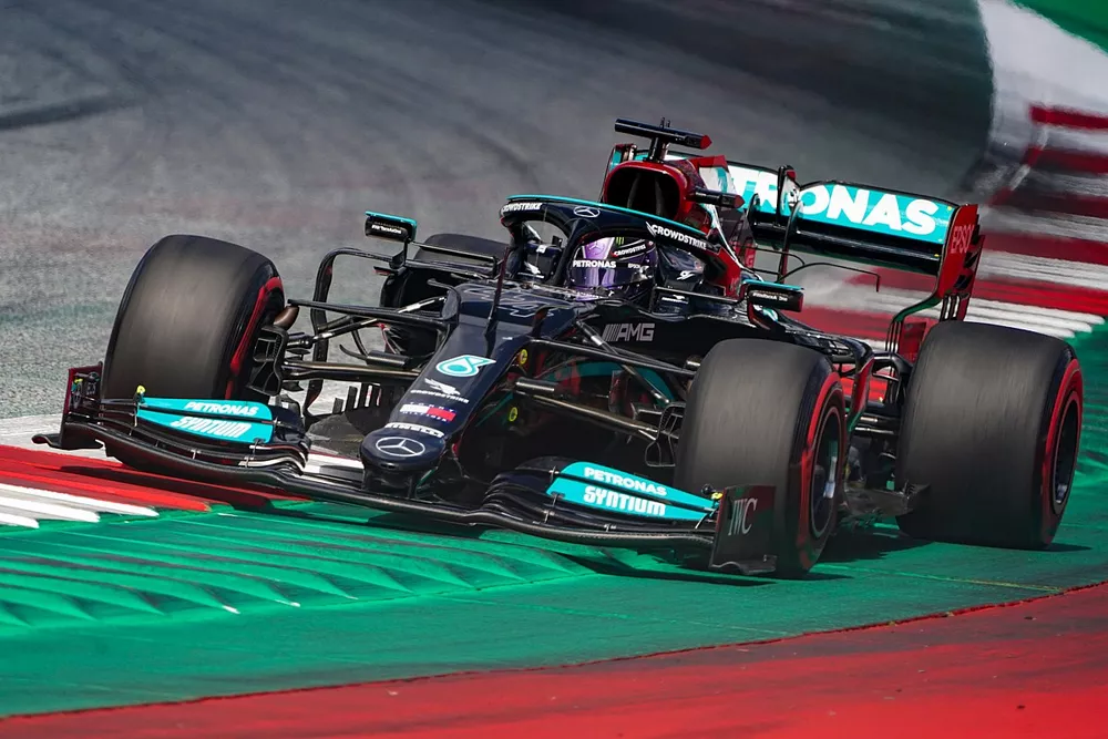 Lewis Hamilton, Mercedes W12