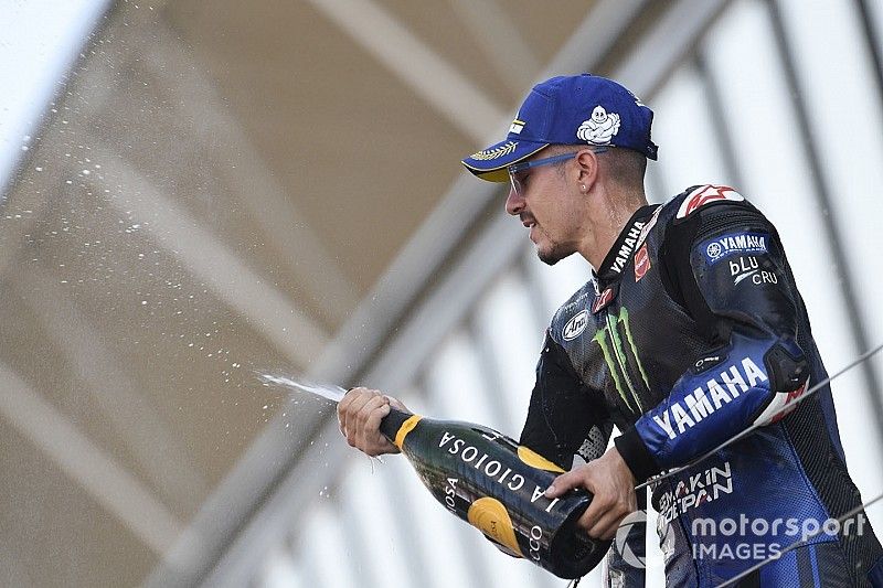 Podio: tercer lugar Maverick Vi&ntilde;ales, Yamaha Factory Racing