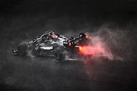 F1 - Hamilton nega f&uacute;ria com Mercedes por parada, mas alerta: "N&atilde;o esperem que seja calmo enquanto corro"