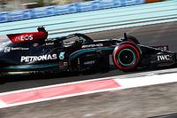 F1: Mercedes responde e Hamilton lidera TL2 da grande final em Abu Dhabi; Verstappen é 4º