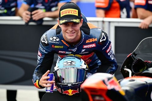 Valent&iacute;n Perrone alcanza la pole de Moto3 en Misano