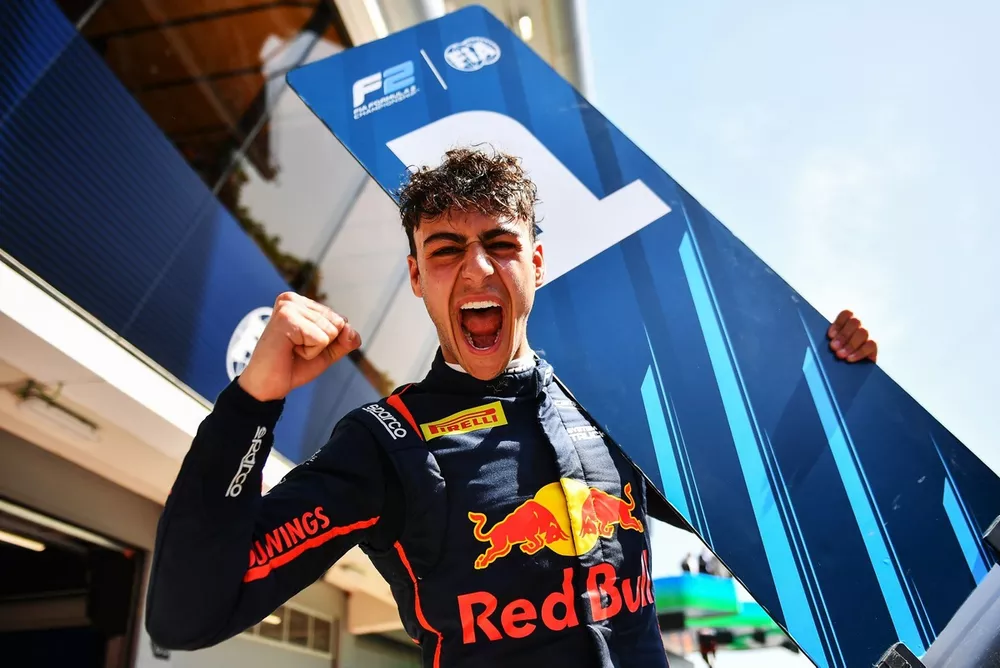 Le vainqueur Arvid Lindblad, Campos Racing