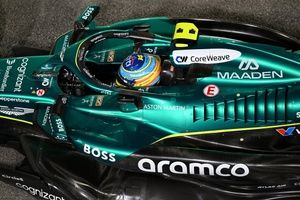 Cómo el show de Alonso en Singapur estuvo acompañado de un extremo AMR25