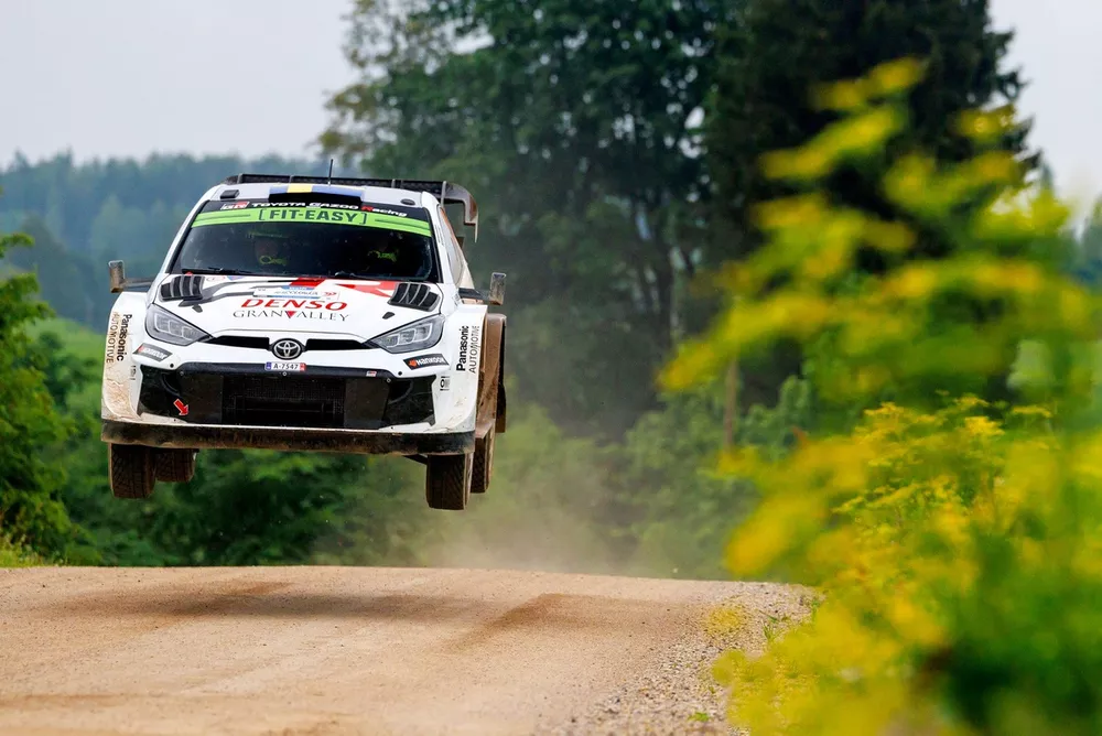 Oliver Solberg, Elliott Edmondson, Toyota Gazoo Racing WRT Toyota GR Yaris Rally1