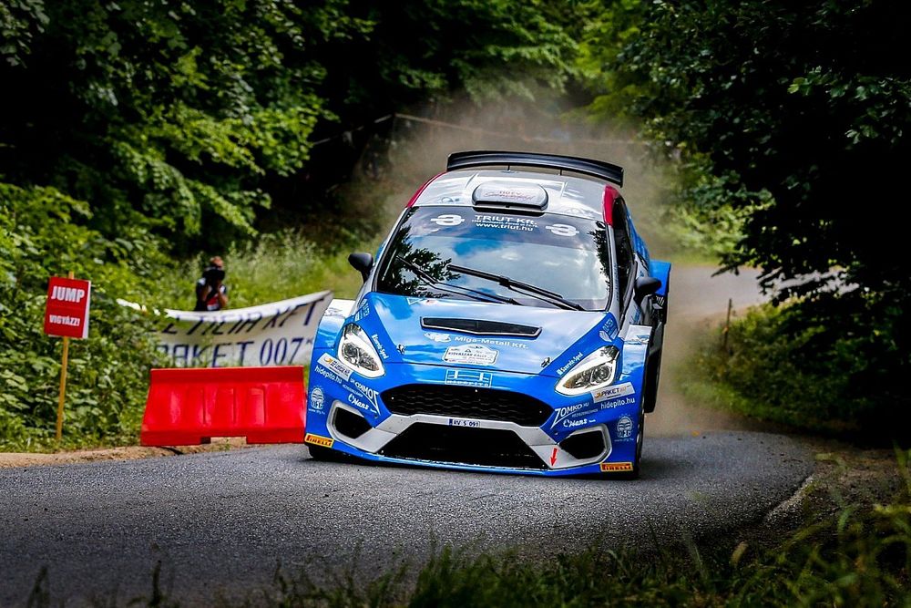 Andr&aacute;s Hadik, Kriszti&aacute;n Kert&eacute;sz, Ford Fiesta R5 MKII