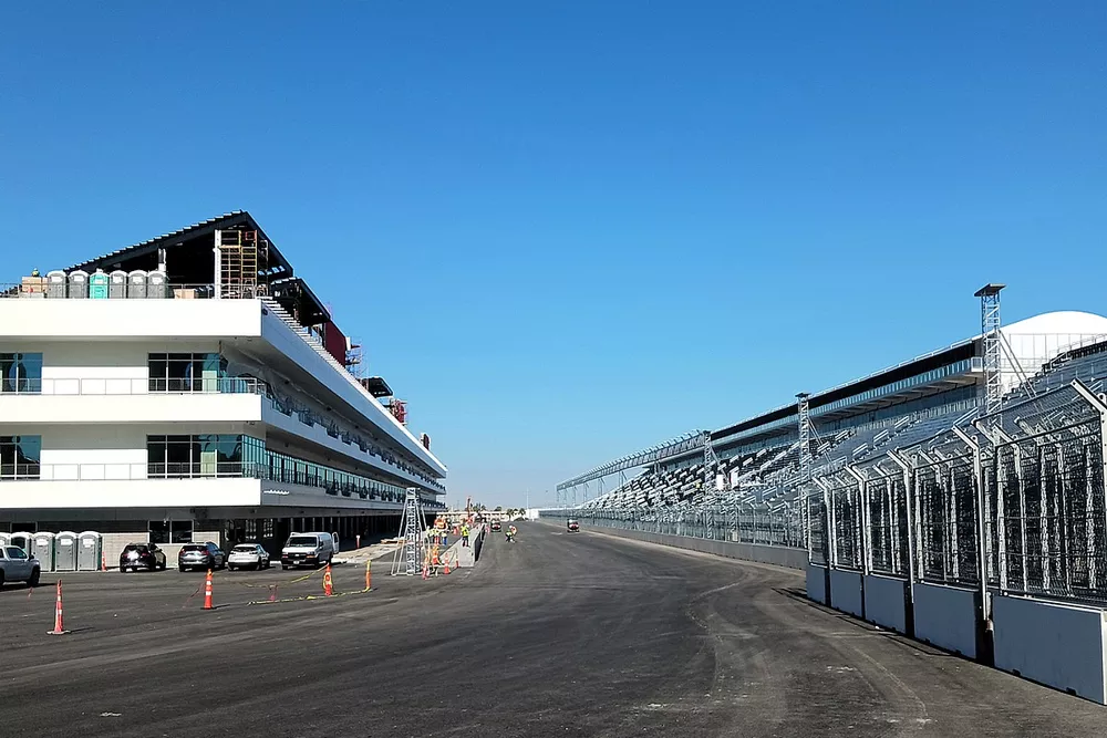 Trabalho em andamento na pista de F1 de Las Vegas