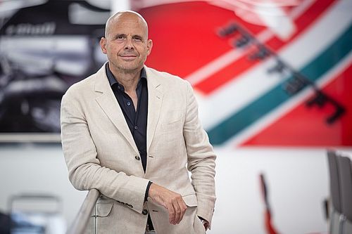 Motorsport Network presenta un nuevo ecosistema automotriz de lujo, duPont REGISTRY Group