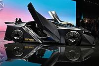 近未来的なのはデザインだけじゃない! クルマなのに“シミュレータ機能”も? 日産がEVコンセプトカー『ハイパーフォース』発表
