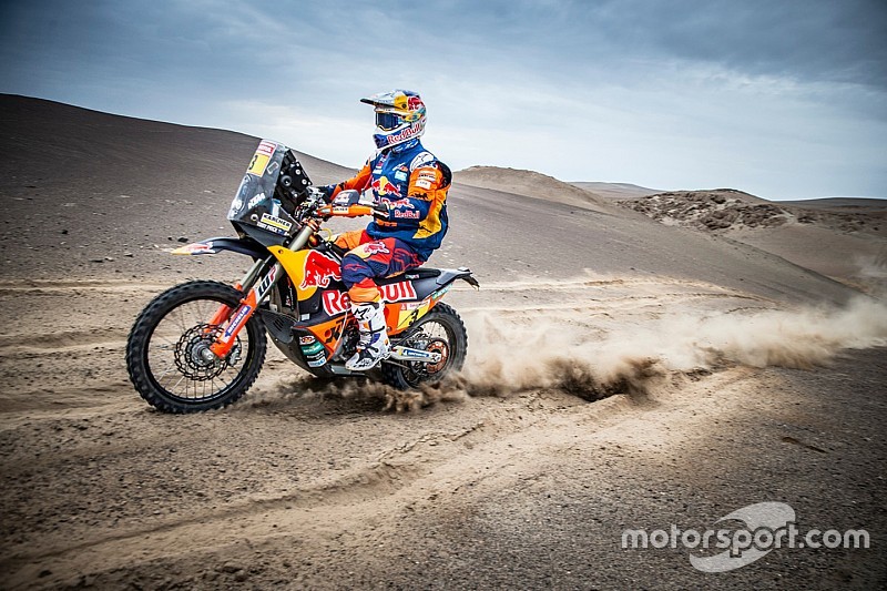 Dakar winner Price joins F1 driver parade at Australian GP