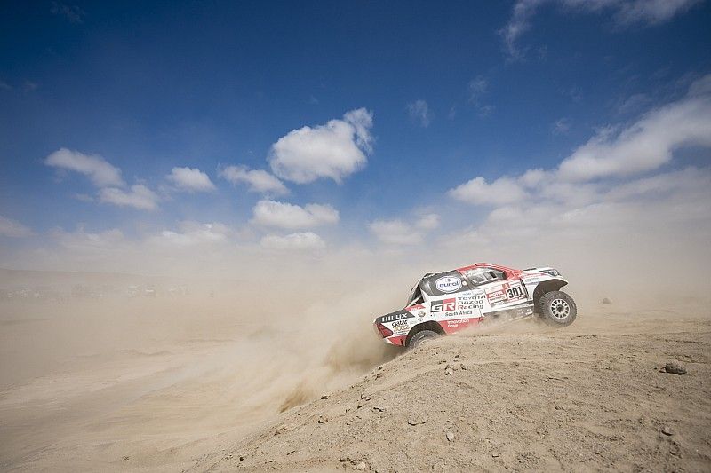 #301 Toyota Gazoo Racing Toyota Hilux: Nasser Al-Attiyah, Matthieu Baumel