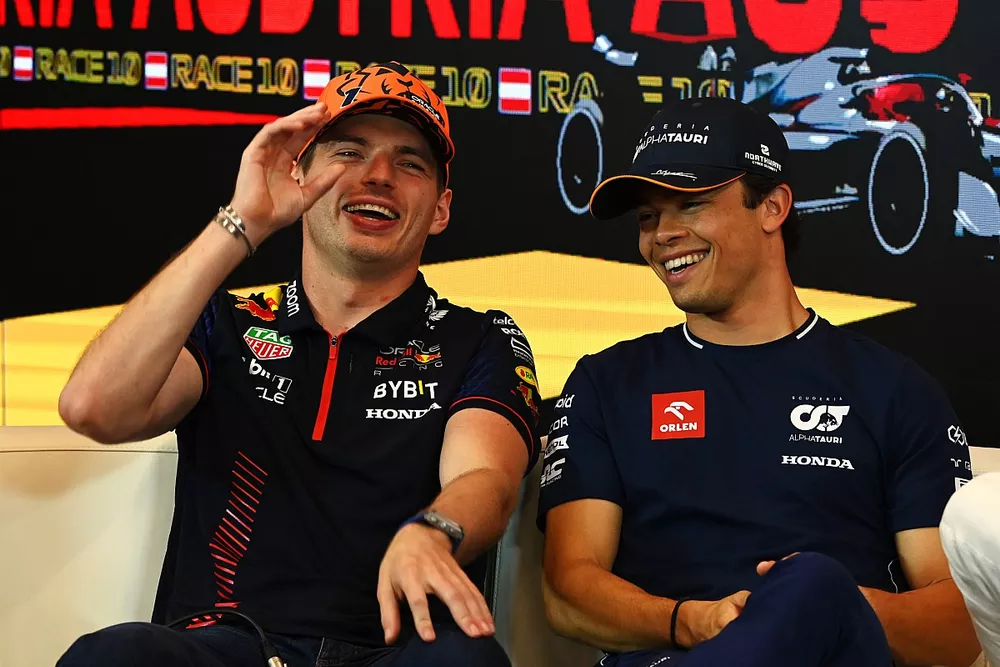 Max Verstappen, Red Bull Racing, with Nyck de Vries, Scuderia AlphaTauri, in the drivers press conference