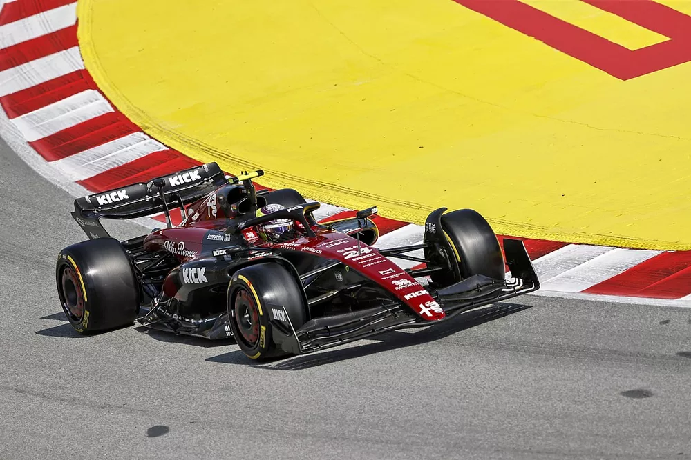 Zhou Guanyu, Alfa Romeo C43