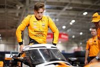 Aviones, trenes y coches: La traves&iacute;a de Pourchaire para la IndyCar en Toronto