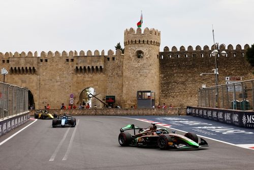 F2 Azerbaiyán: El paraguayo Durksen gana la sprint de forma dominante