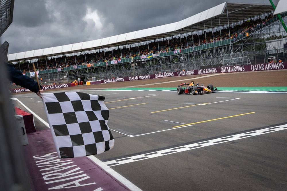 Isack Hadjar, Campos Racing