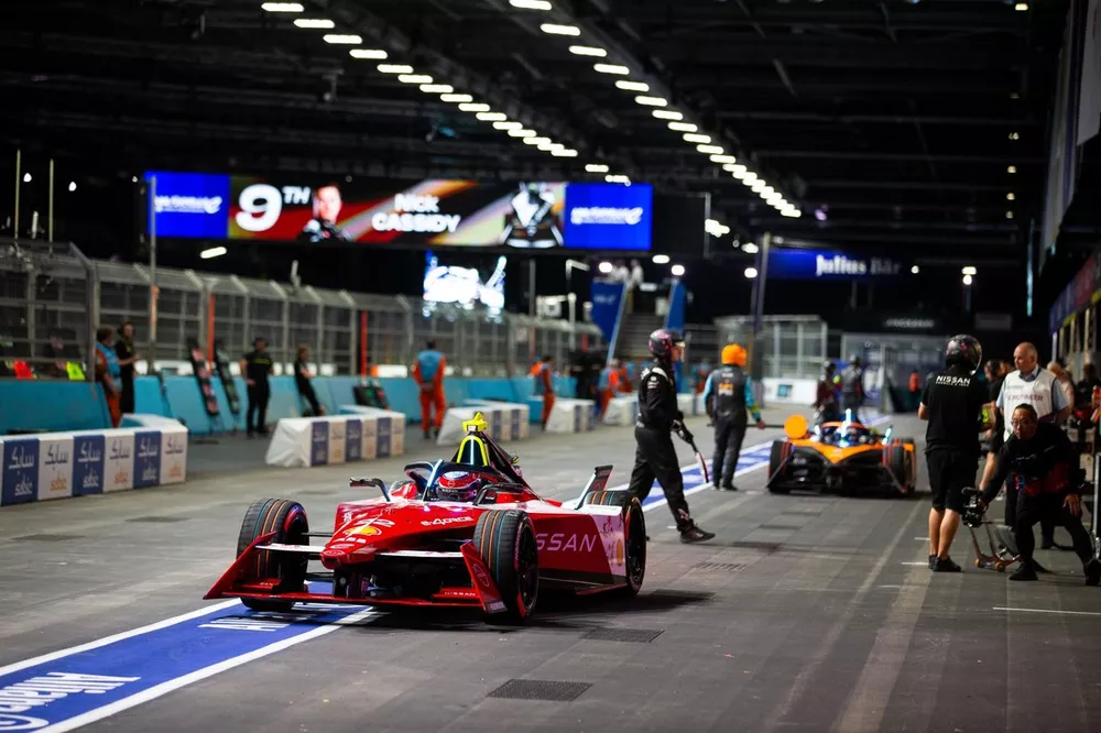 Oliver Rowland, Nissan Formula E Team, Nissan e-4ORCE 04