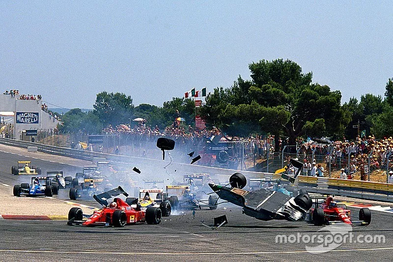 Start: huge crash for Mauricio Gugelmin, Leyton House March CG891