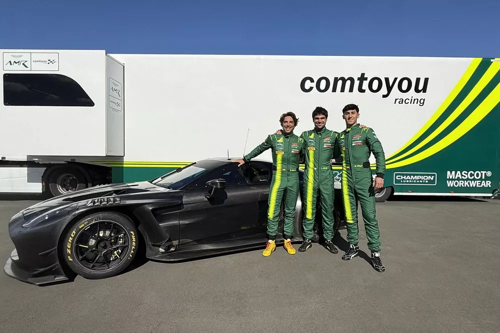 #18 Comtoyou Racing, Aston Martin Vantage GT3 EVO - Roberto Mehri, Lance Stroll, Mari Boya