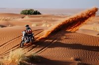 Dąbrowski wygrywa etap