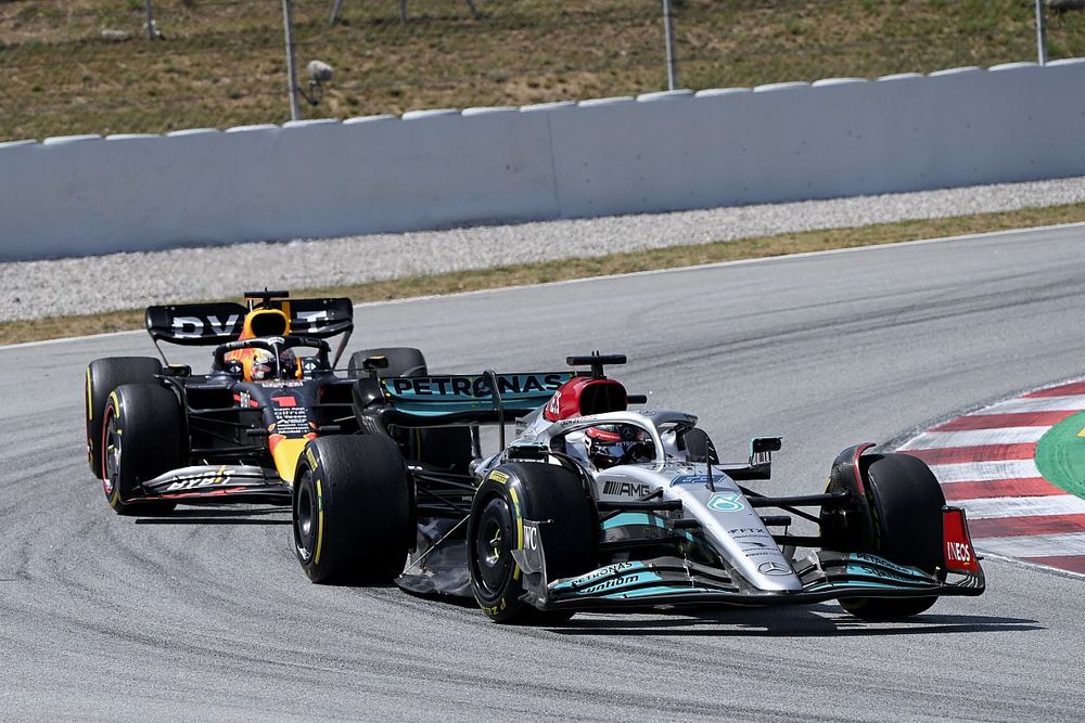 George Russell, Mercedes W13, Max Verstappen, Red Bull Racing RB18