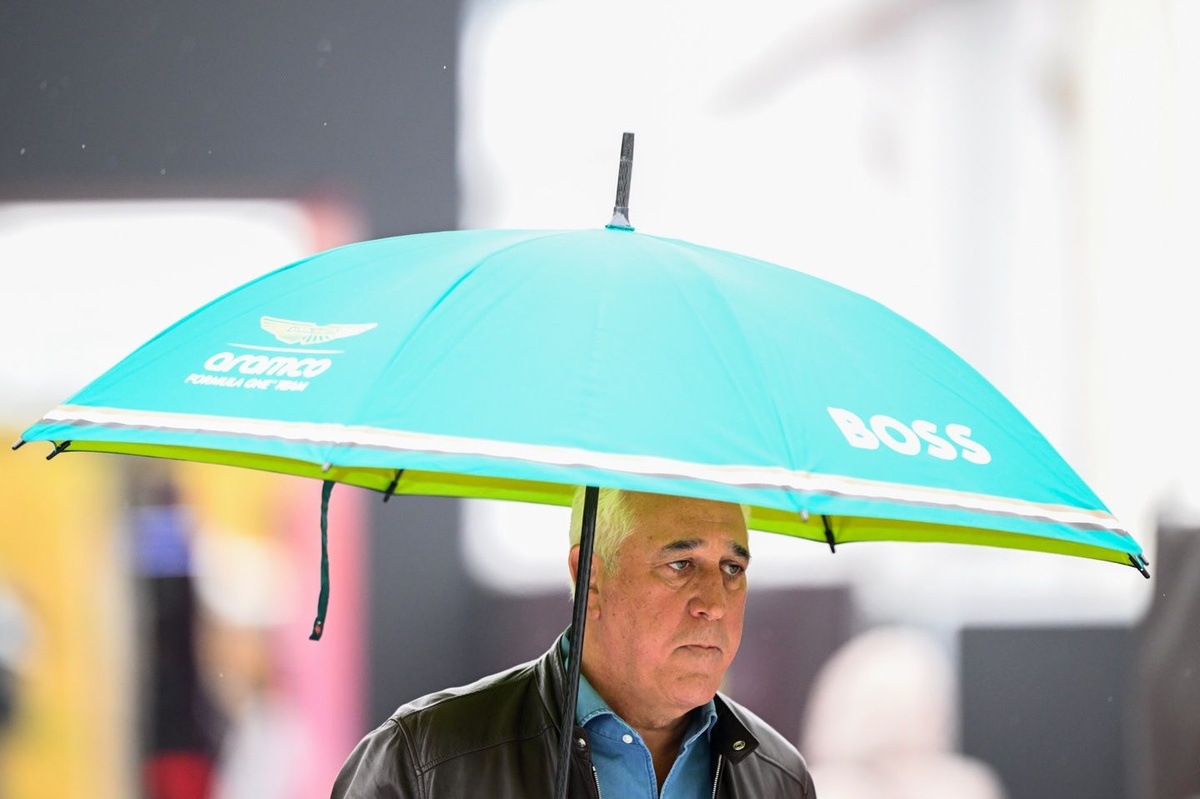 https://cdn-3.motorsport.com/images/amp/YKEDdnO0/s6/lawrence-stroll-owner-of-aston.jpg