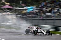 La pesadilla de Giovinazzi en Rusia: solo ante el peligro... y la lluvia
