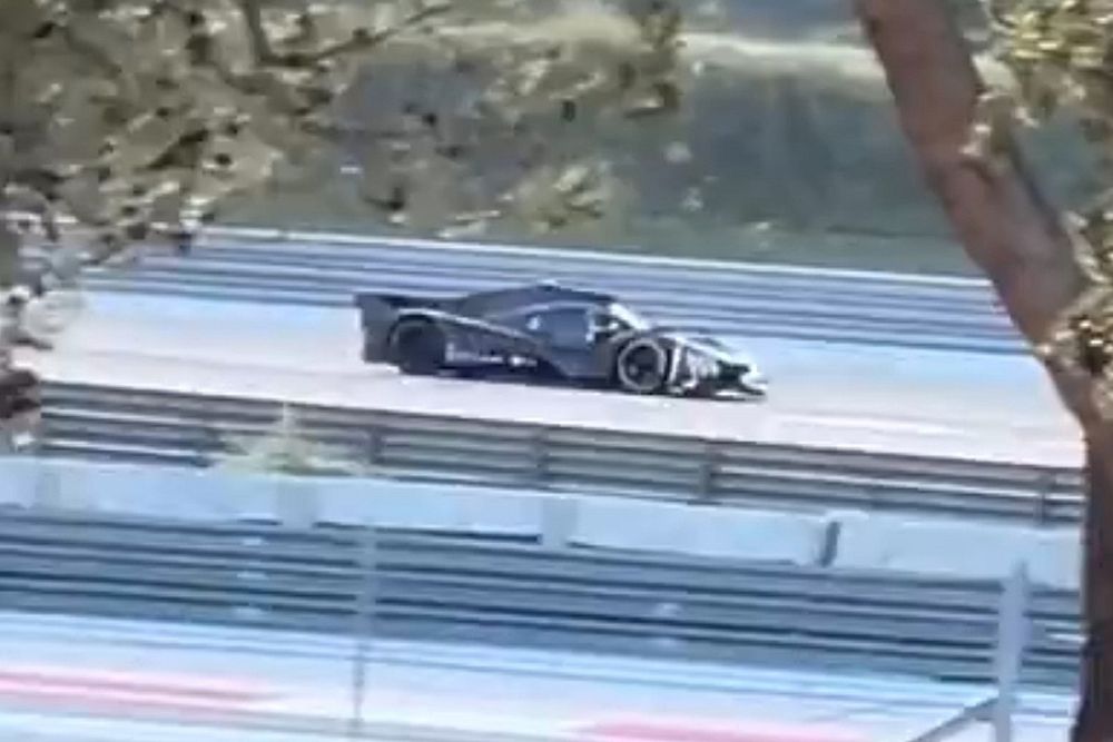 Peugeot 9X8 LMH con alerón trasero