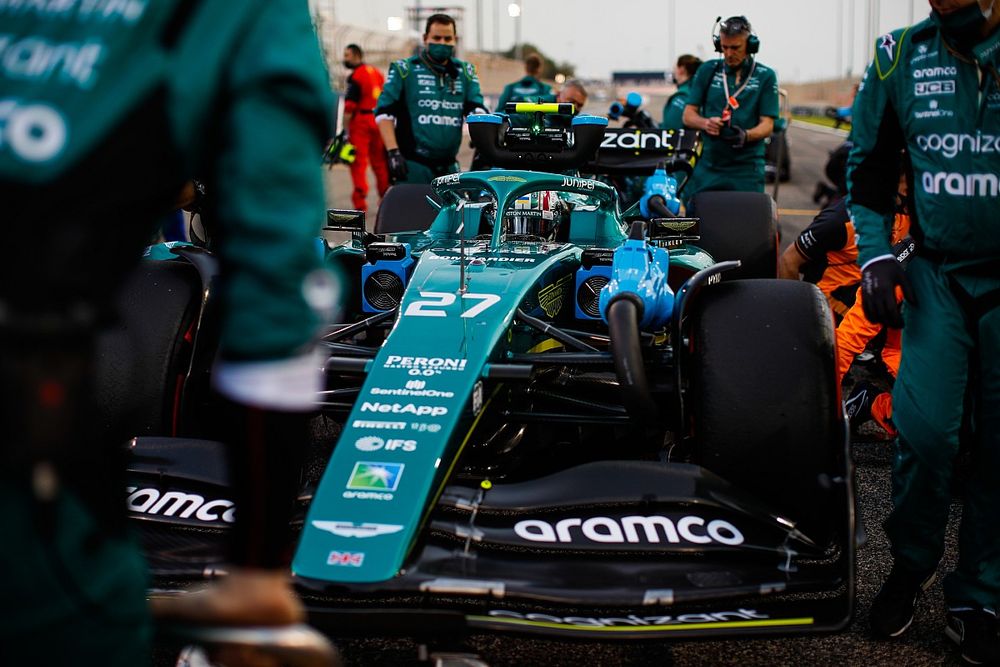 Nico Hulkenberg, Aston Martin AMR22