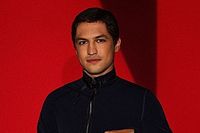 F1: Netflix anuncia Gabriel Leone como Senna em minissérie sobre a vida do tricampeão