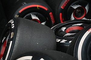 F1分析|超絶大きなタイヤのデグラデーションに各チーム大苦戦! 決勝は2ストップでも走りきれない……という悲痛な叫びも