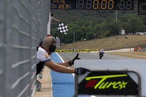 WSBK | Most: Toprak hace un triplete y Bautista se cae de nuevo