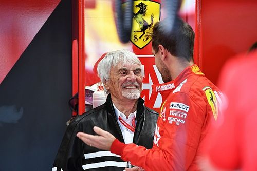 Ecclestone: Ferrari deber&iacute;a optar por Verstappen sobre Hamilton