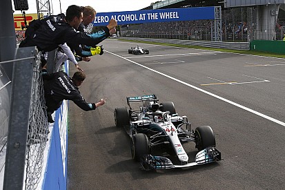 İtalya GP: Ferrari bir kez daha Mercedes'i durduramadı, zafer Hamilton'ın!