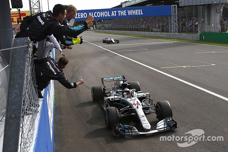 Hamilton borra la sonrisa de Ferrari en Monza en modo campeón