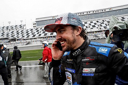 El mundo del deporte se rinde a Alonso tras su victoria en Daytona