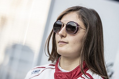 Seven female racers named in Saudi FE test line-up