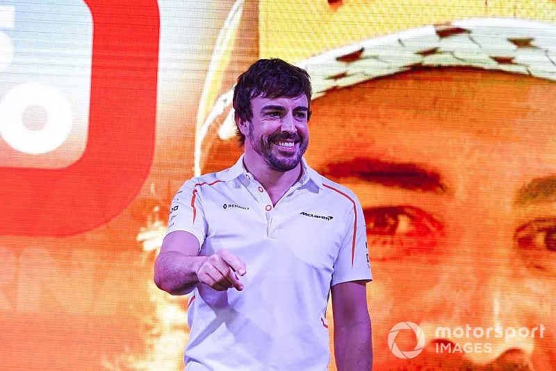 Fernando Alonso, McLaren says goodbye to the fans 