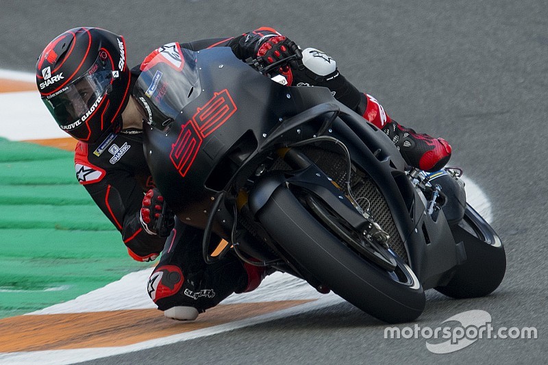 Fotogallery: ecco le foto più belle del secondo giorno di test di MotoGP a Valencia