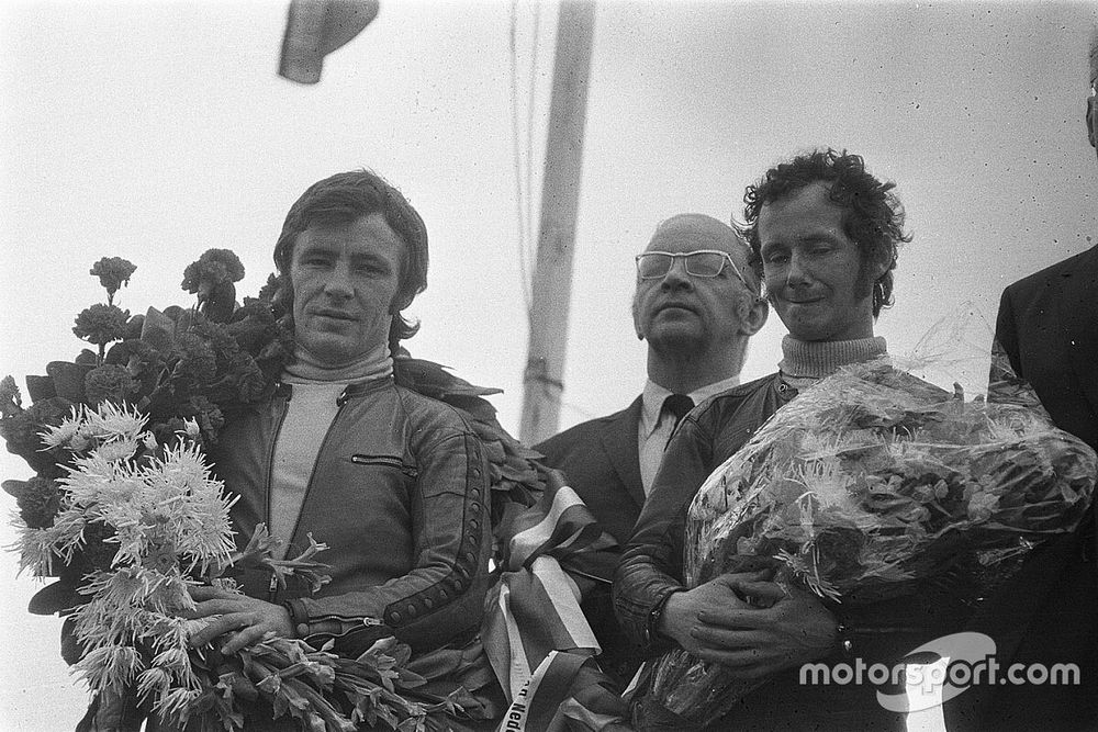 Podio: ganador carrera Angel Nieto, segundo Jan de Vries