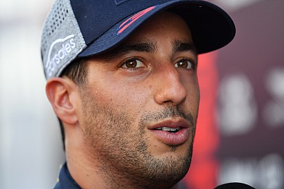 Ricciardo alig várja, hogy Hamiltonnal felzárkózzanak