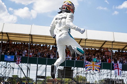 Hamilton egy hajszállal nyerte meg a brit időmérőt Vettel és Räikkönen előtt