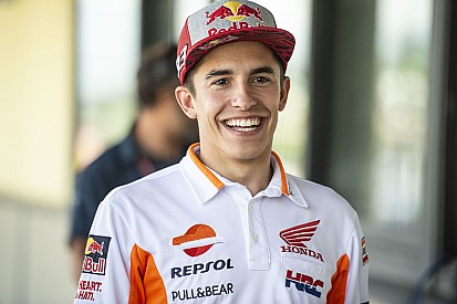 Marquez motorosan próbálta elkerülni az F1-es ütközést, de nem járt sikerrel