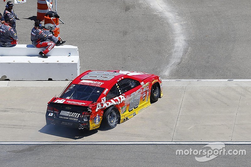 Dale Jr. crashes out early at Michigan