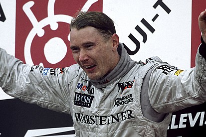 Schumacher és Häkkinen legendás csatája a bajnoki címért a Japán Nagydíjon: videó
