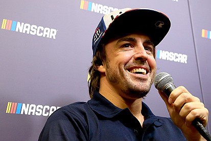 Fernando Alonso vs. Jimmie Johnson: Ort und Datum für Autotausch stehen fest